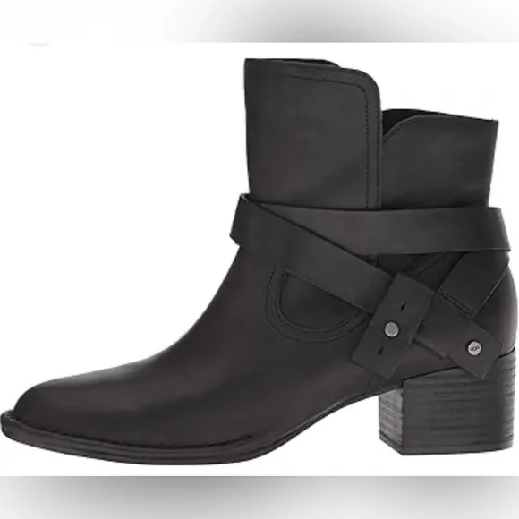 UGG womens Elysian leather black ankle heel boots size 6.5 - Picture 1 of 6